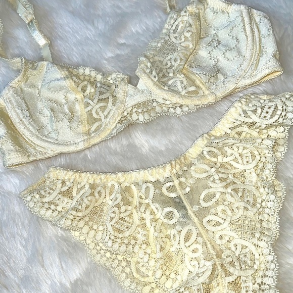 Felina Pastel Yellow Lace Lingerie Set - Picture 4 of 4